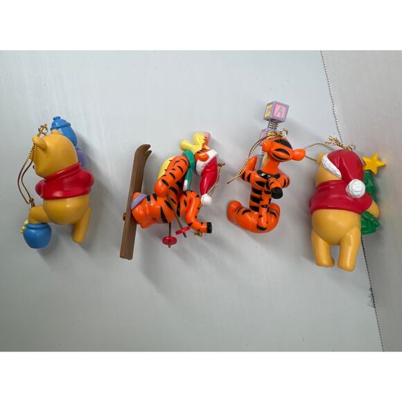 4 Winnie the Pooh ornaments size 2.5in-3in - Picture 3 of 3